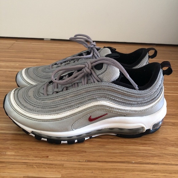le scarpe nike air max 97 og qs pallottole d'argento poshmark donne 85 le scarpe nike air max 97 og qs pallottole d'argento poshmark donne 85